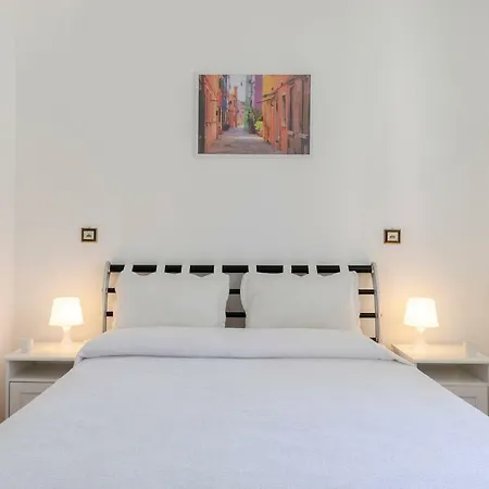 Altido Couzy Flat In Chiavari