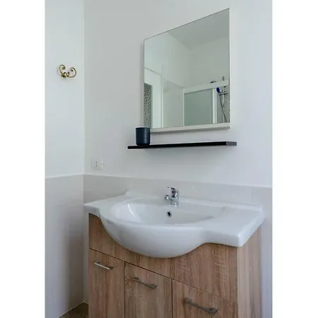 Διαμέρισμα Altido Couzy Flat In