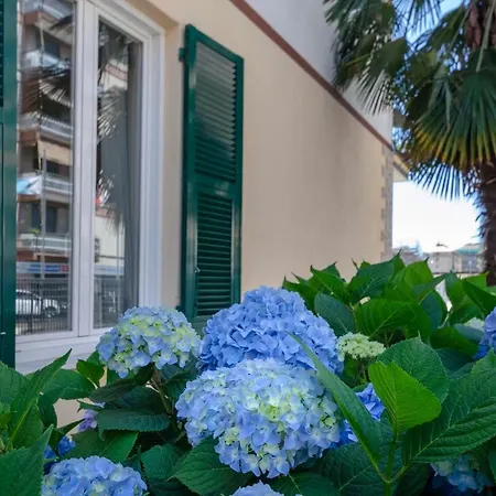 Altido Couzy Flat In Chiavari