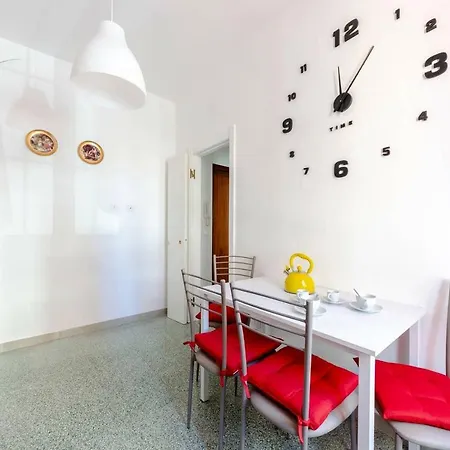 Altido Couzy Flat In Chiavari